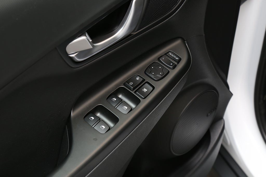 Hyundai Kona 39.2 kWh Advanced Skinn Krell HuD Leasbar