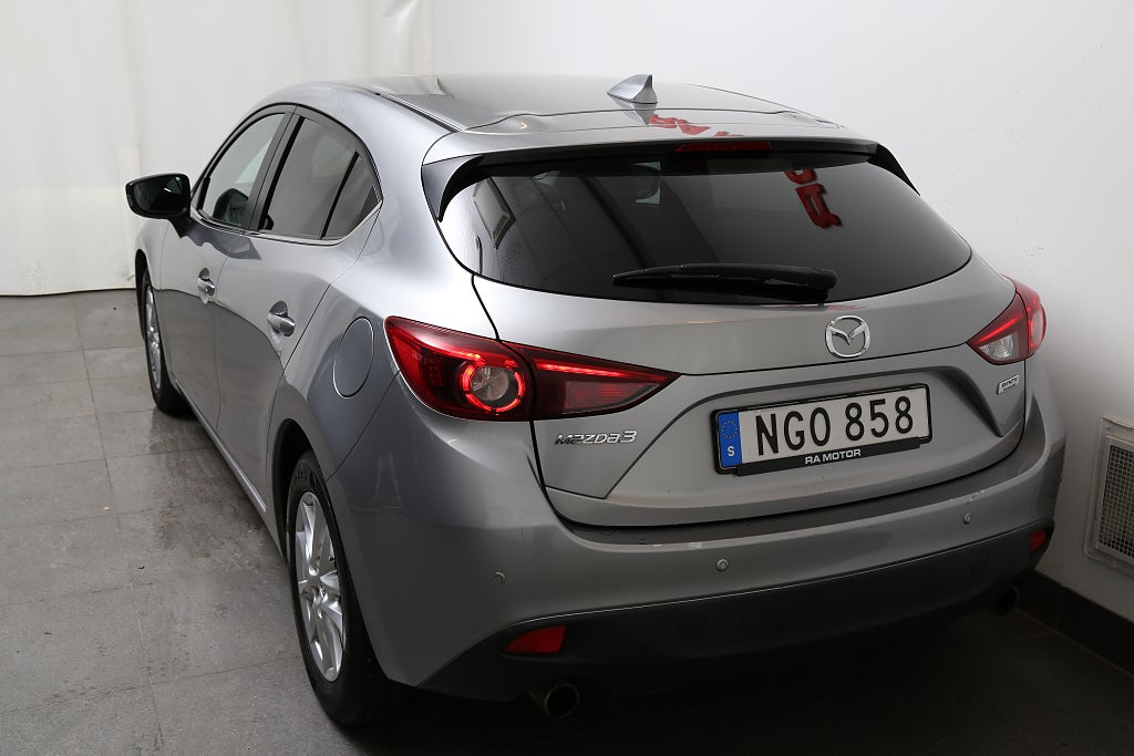 Mazda 3 Sport 2,0 SKYACTIV-G 120hk Vision Navi P-sensorer 2016