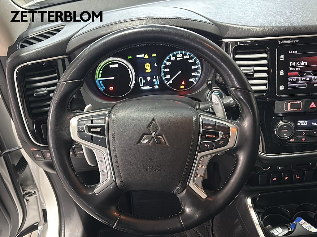 SUV Mitsubishi Outlander 13 av 18