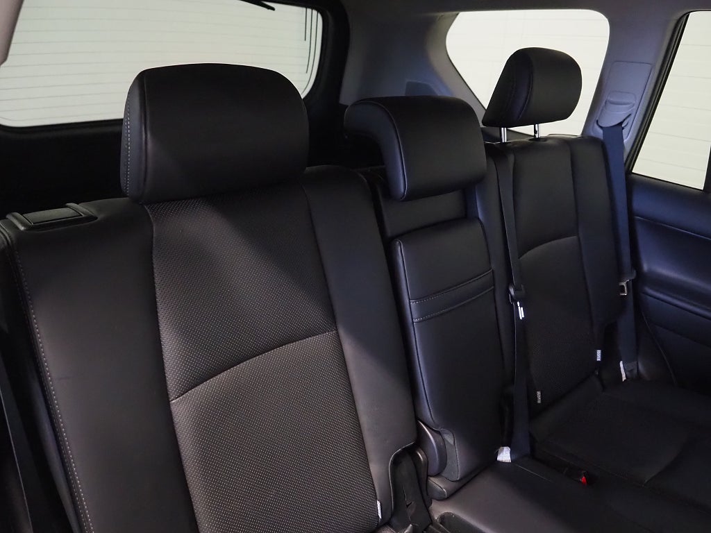 Toyota Land Cruiser 2.8 D-4D 4WD 177hk Premium Drag Skinn D-Värm 360° Navi