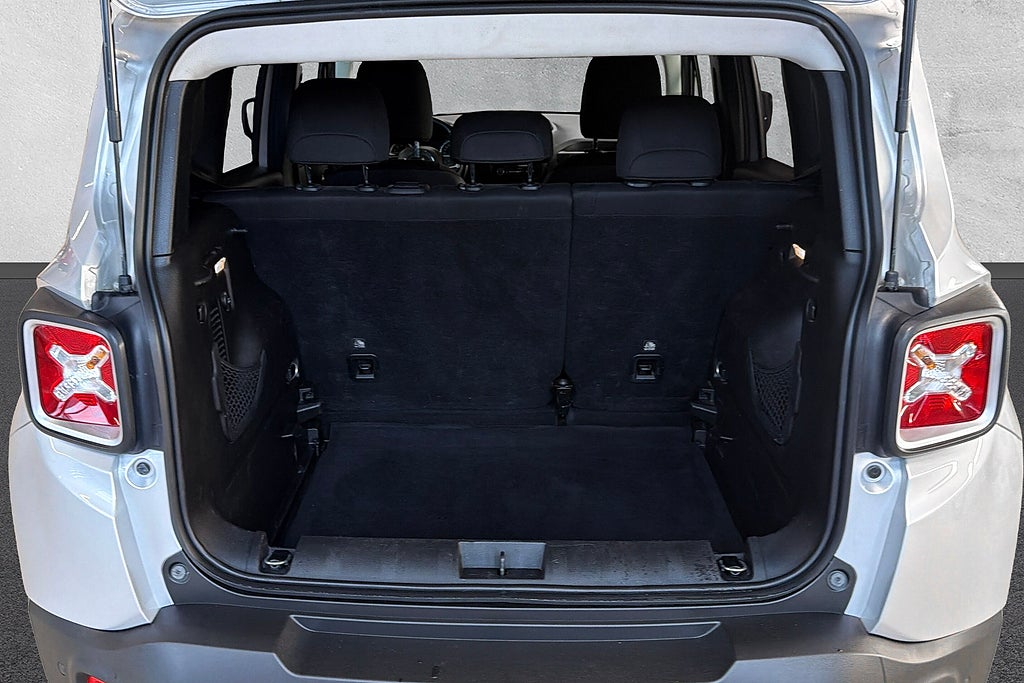Jeep Renegade 1.4 DCT 1-Ägare B-Kamera Nybesiktigad Nyservad Automat