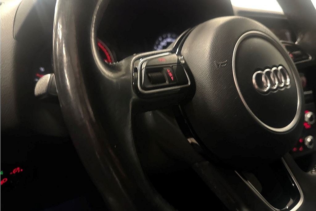 Audi Q5 2.0 TDI Quattro, 1 BRUKARE, B/O, DRAG, PANORAMA