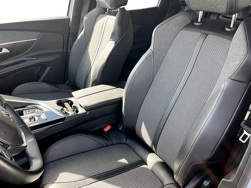 Bild på Peugeot 3008 Allure 1.2 PT 130hk Aut B-KAMERA DRAG 