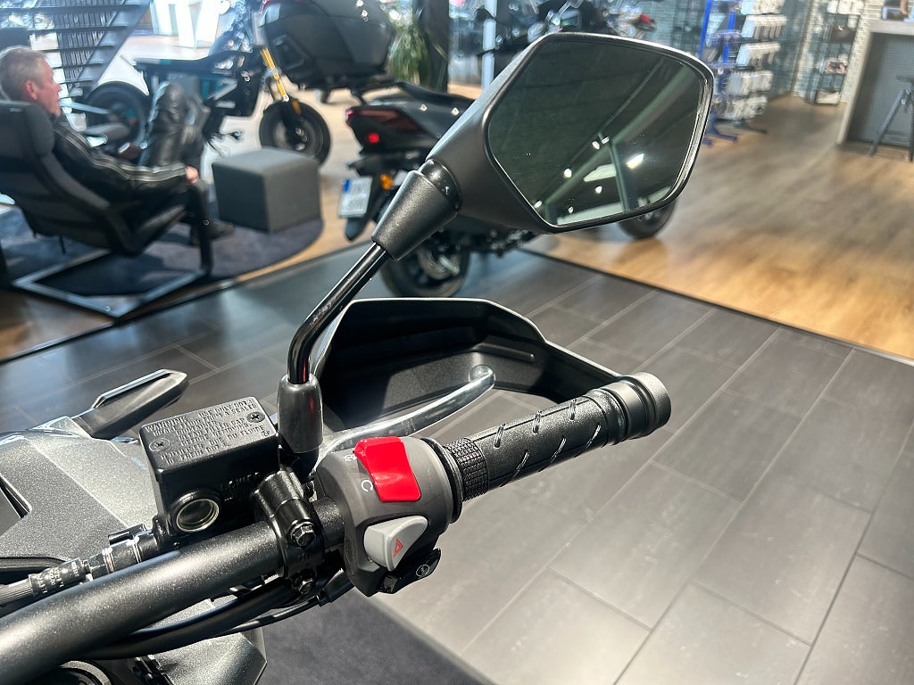 Honda ADV 350 /3,45%/2026/129 mil!