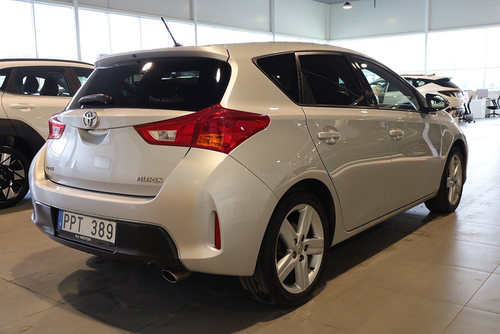 Toyota Auris 1.6 Valvematic Style Kamera Blåtand 2013