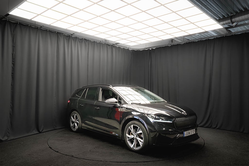 Skoda Enyaq iV 80x DRAG HEAD-UP KAMERA VÄRMEPUMP 1-ÄGARE MOMS