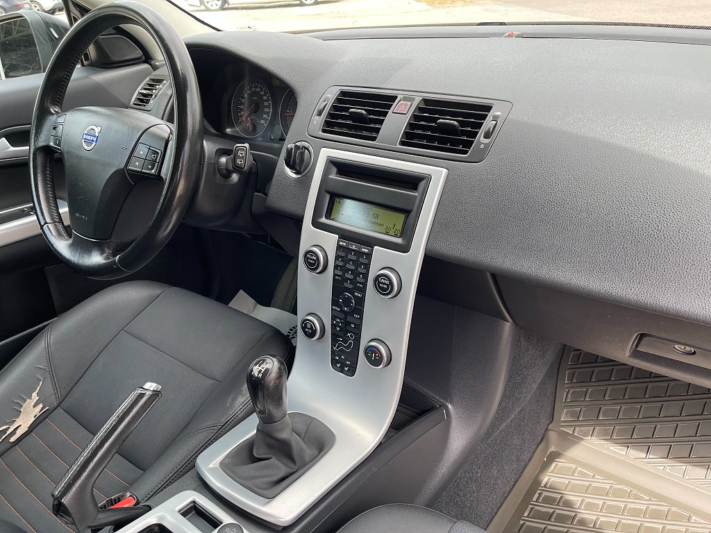 Volvo C30 1.6D DRIVe Momentum 109 hk Dragkrok
