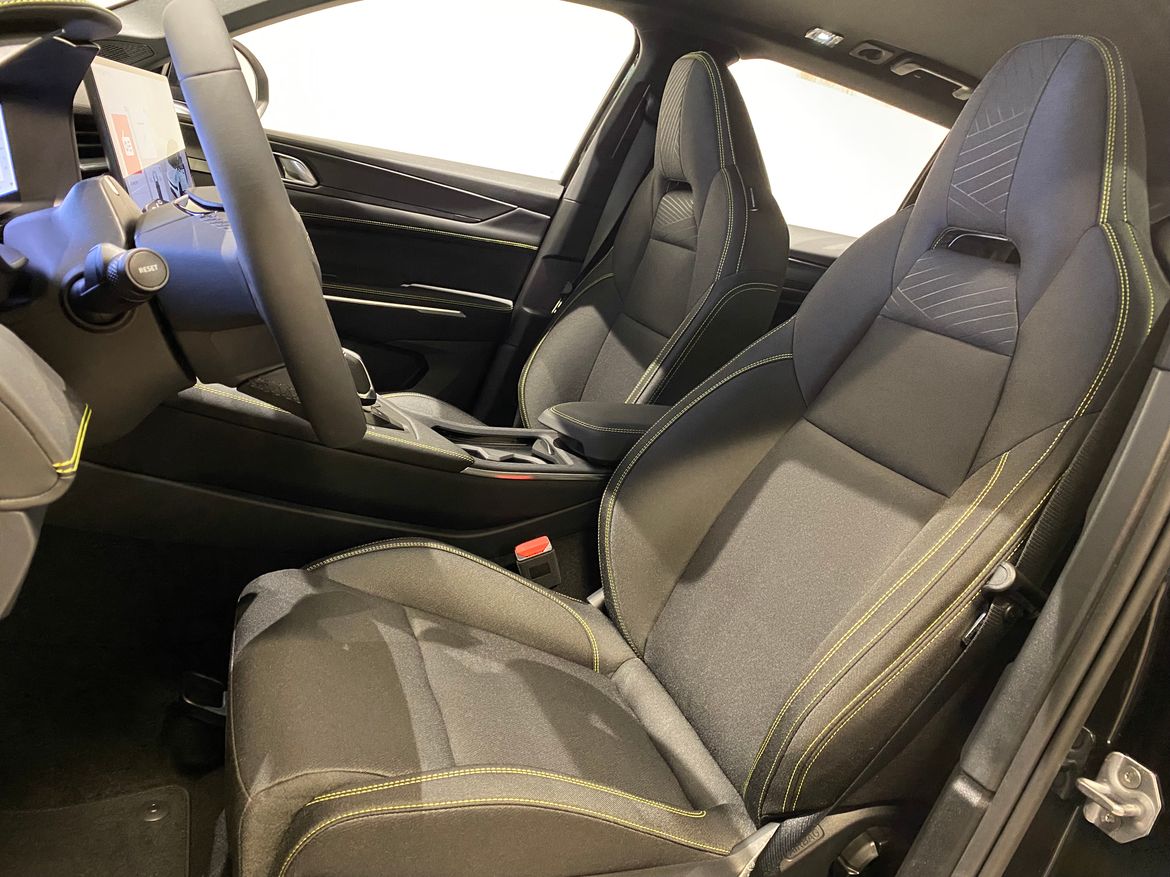 Lynk & Co 01 Core PHEV LAGERBILSKAMPANJ 2025, bild 5/25