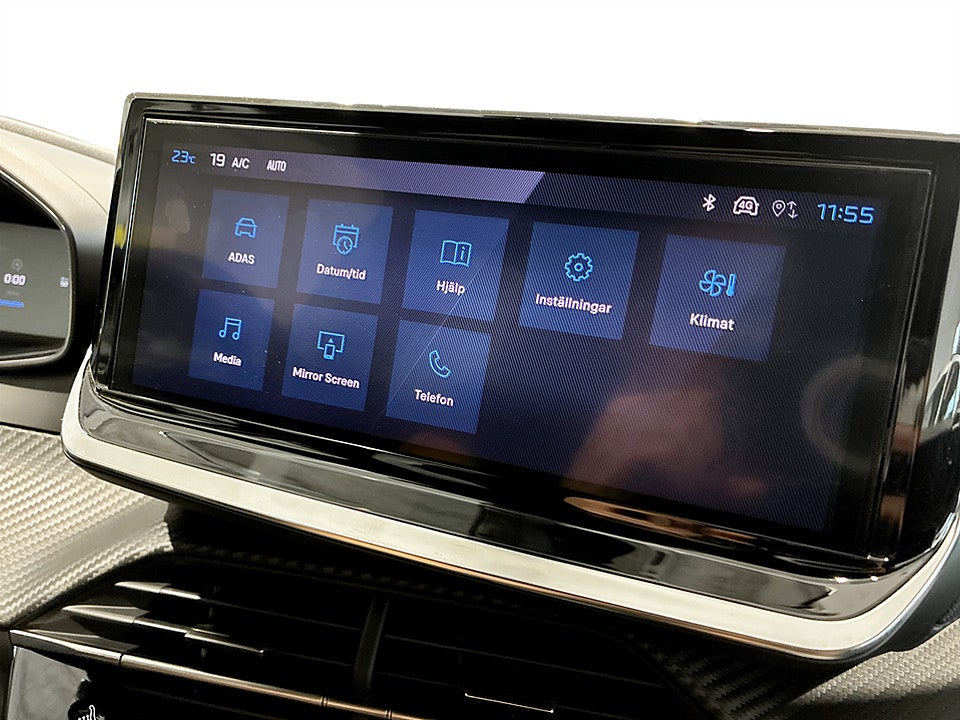 Bild på Peugeot 2008 Allure 1.2 PT 130hk Aut P-SENSORER CARPLAY