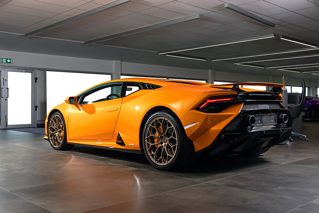 Gallery image 4 of 17