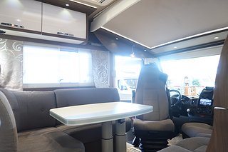 Husbil-integrerad Frankia F line I 840 FD 12 av 35