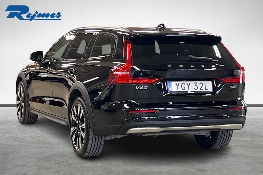 Volvo V60 Cross Country 2023, kuva 2/55