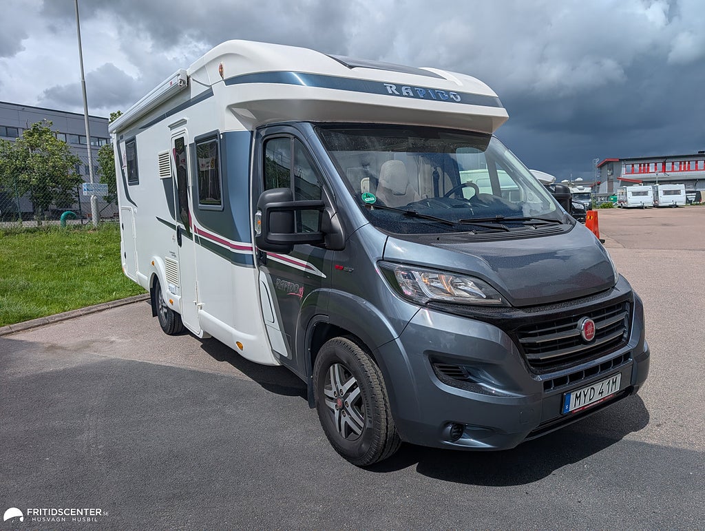 Rapido 696 f Premium Edition *Face to face / Solpanel / AC