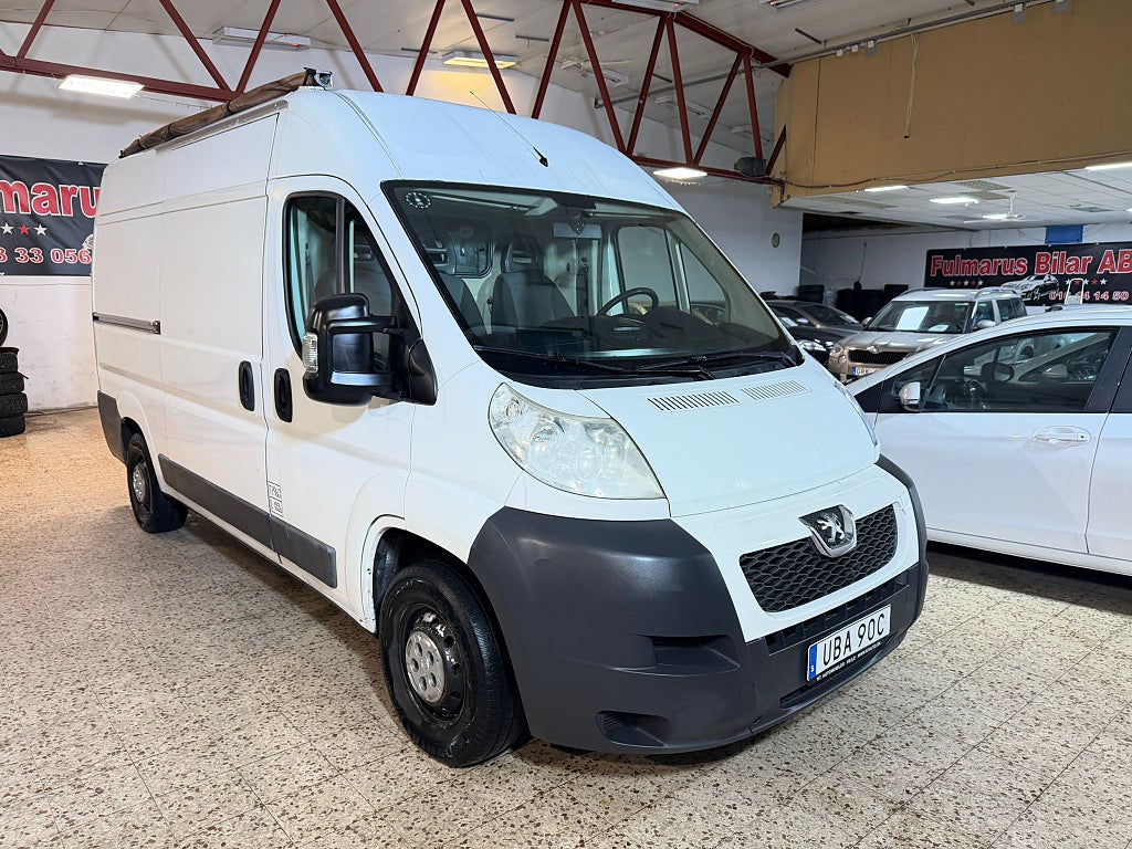 Peugeot Boxer Van 330 2.2 HDi Ny Servad 131HK