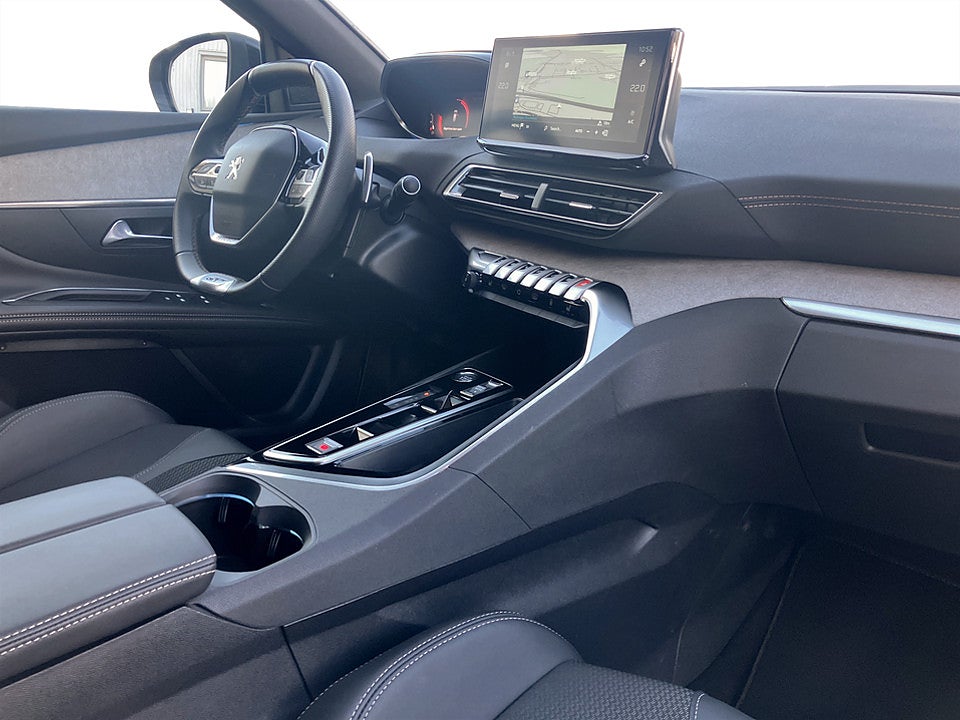 Bild på Peugeot 3008 GT 1.2 PT 130hk Aut B-KAMERA CARPLAY