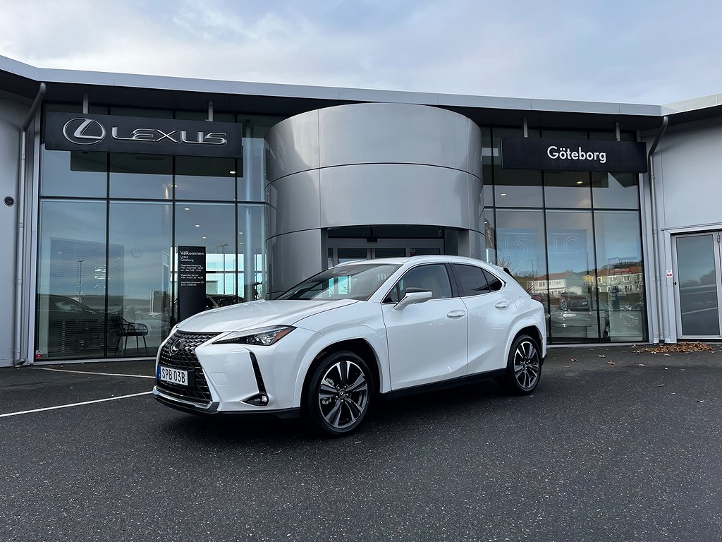 Lexus UX 300h AWD Luxury Dragkrok E-Four CVT Euro 6