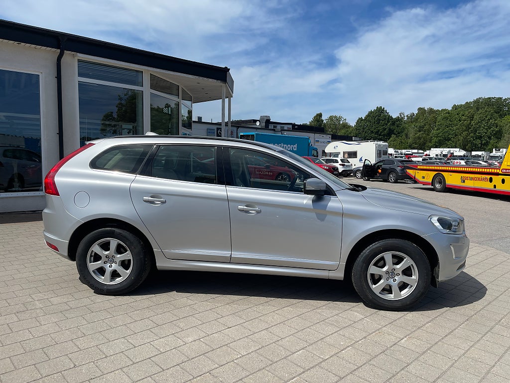 Volvo XC60 D3 Momentum 136 hk dragkrok, NY KAMREM