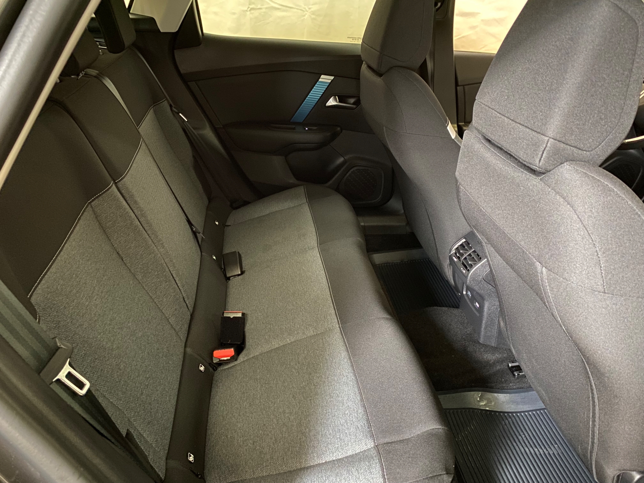 Citroen E-C4 NYA FEEL ELECTRIC 50 kWh 2022, bild 7/42