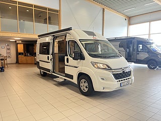Husbil-halvintegrerad Adria TWIN 600 SP AXESS 3 av 25