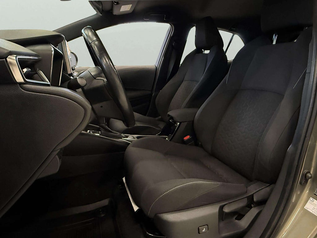 Toyota Corolla Hybrid e-CVT Active  9600 Mil - miniatyr 11