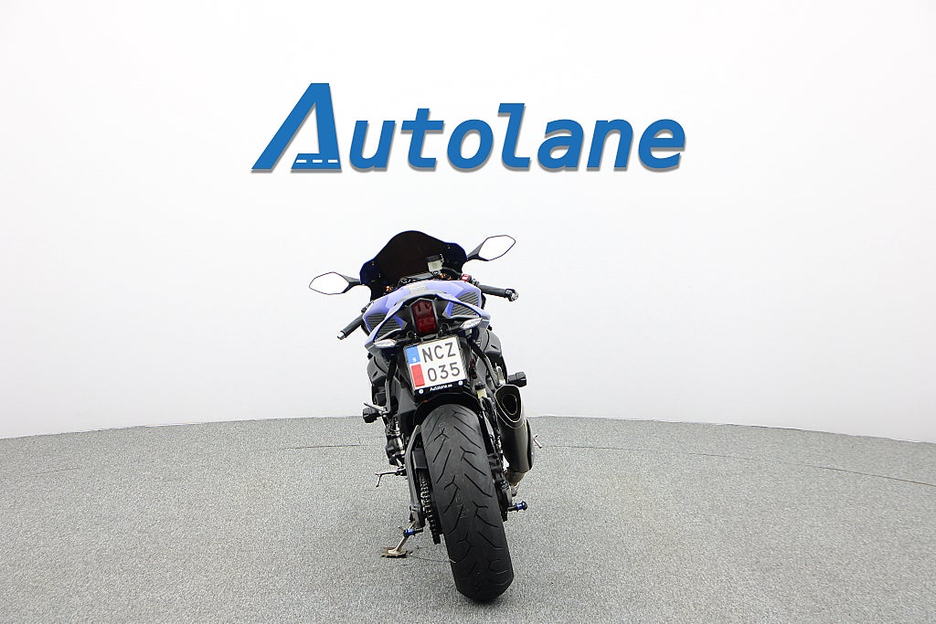 Yamaha YZF-R1 *Akrapovic Nyservad