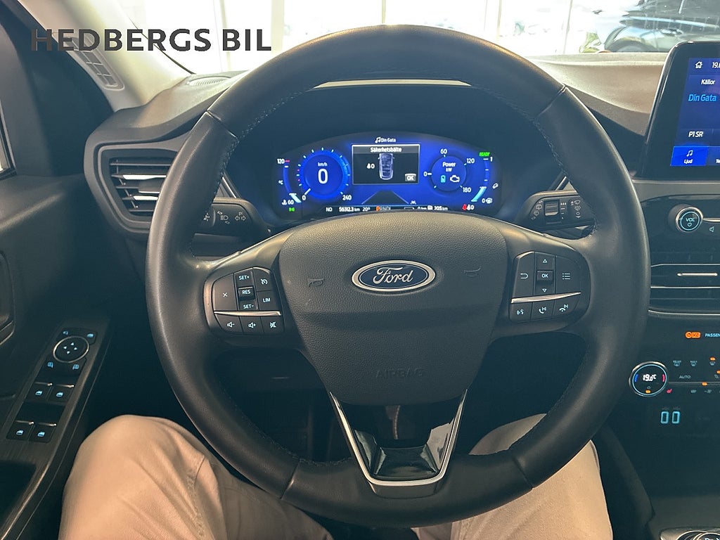 Ford Kuga Plug-In Hybrid 2,5 Titanium Automat thumbnail