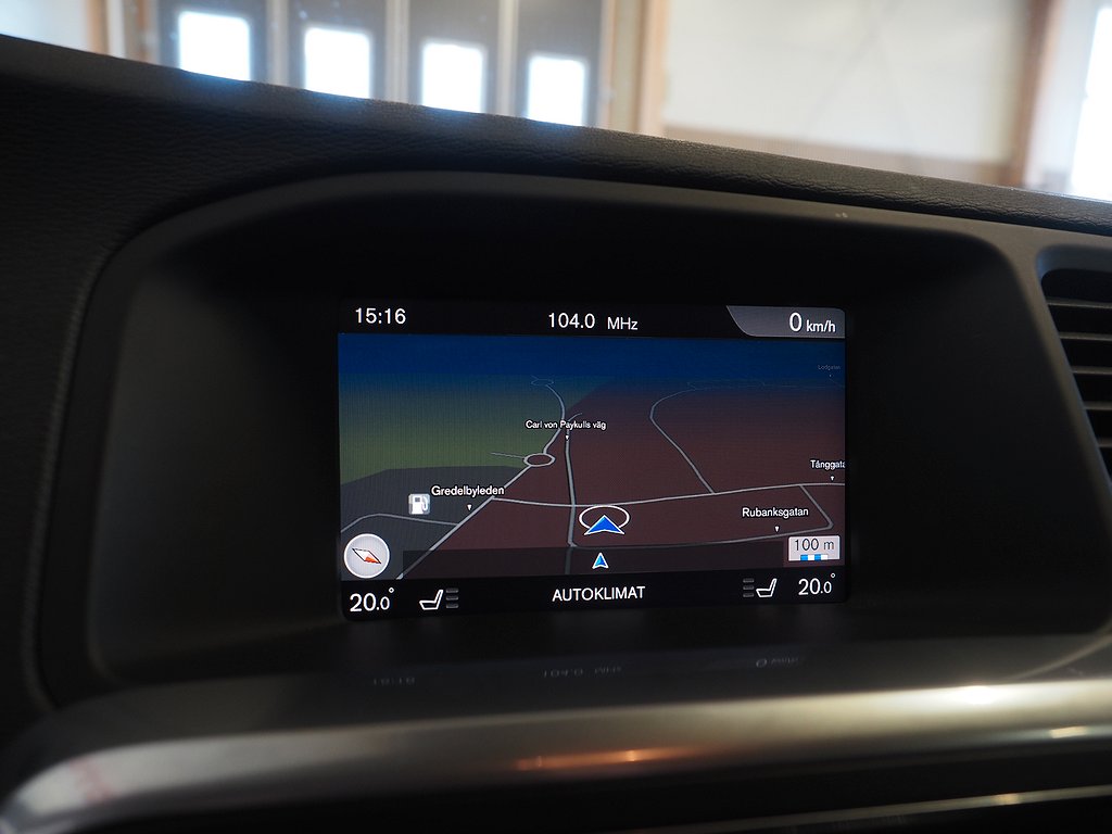 Volvo V60 D4 190hk Geartronic R-Design |Drag|Navi|Kamera| 2017