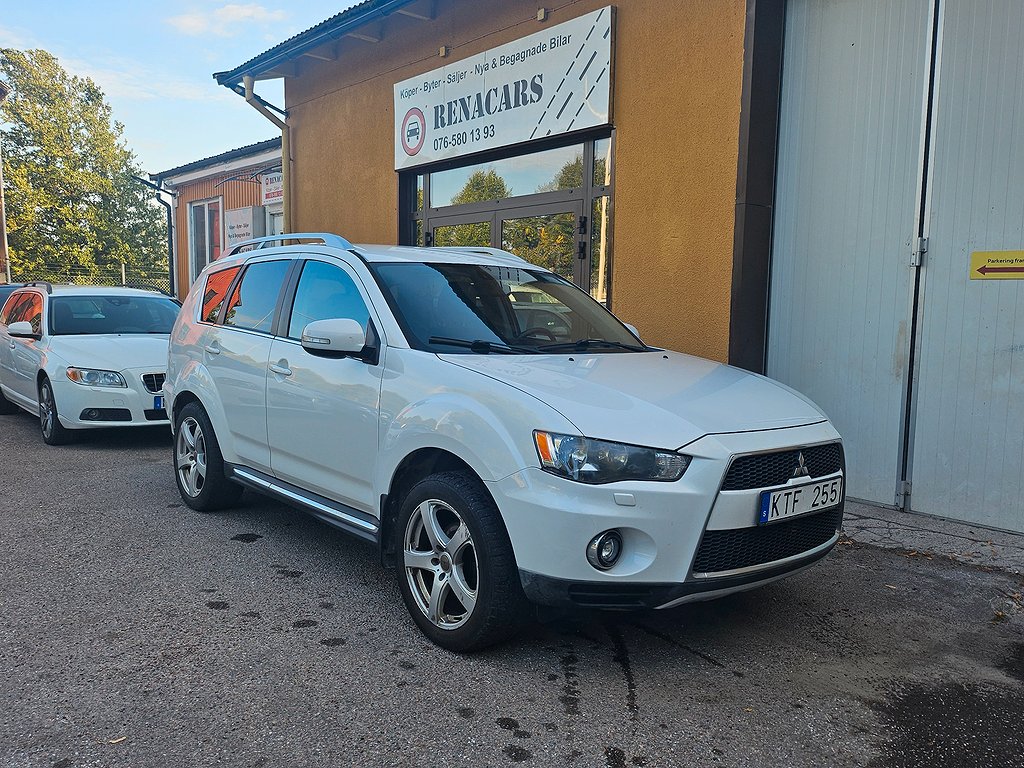 Mitsubishi Outlander 2.4 E85 4WD CVT,DRAG AUTOMAT