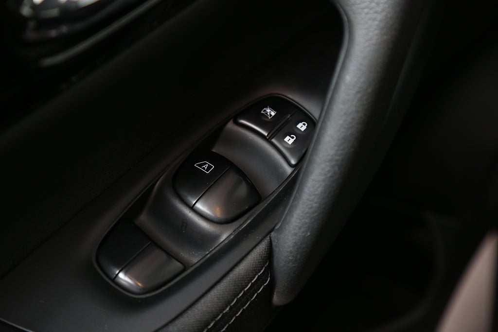 Nissan Qashqai 1,2 DIG-T XTRONIC-CVT Acenta Navi Kamera 1års Garanti 2017