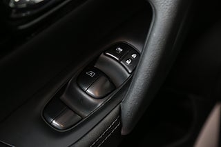 SUV Nissan Qashqai 10 av 24