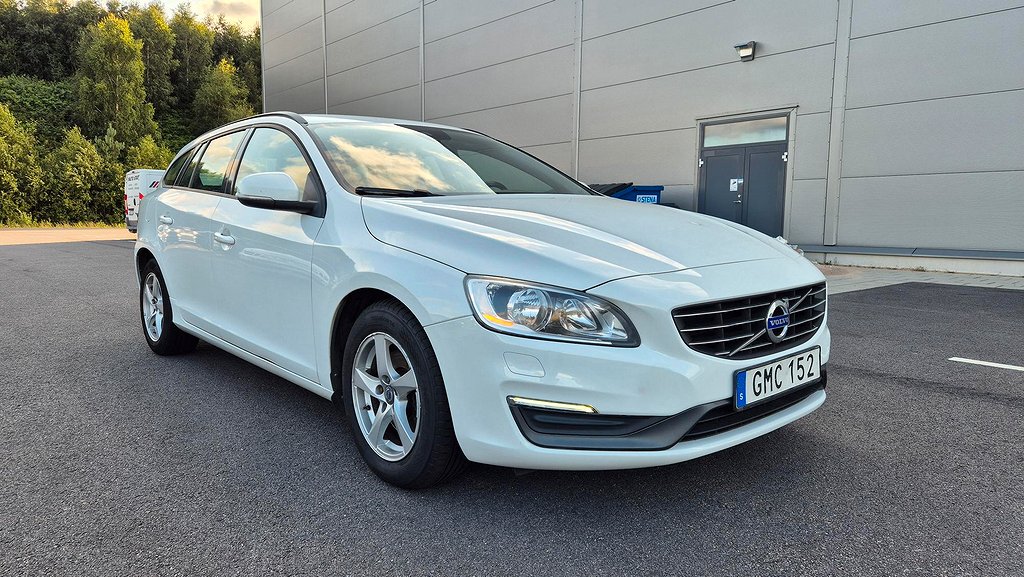 Volvo V60 D2 Kinetic Nyservad Euro 5