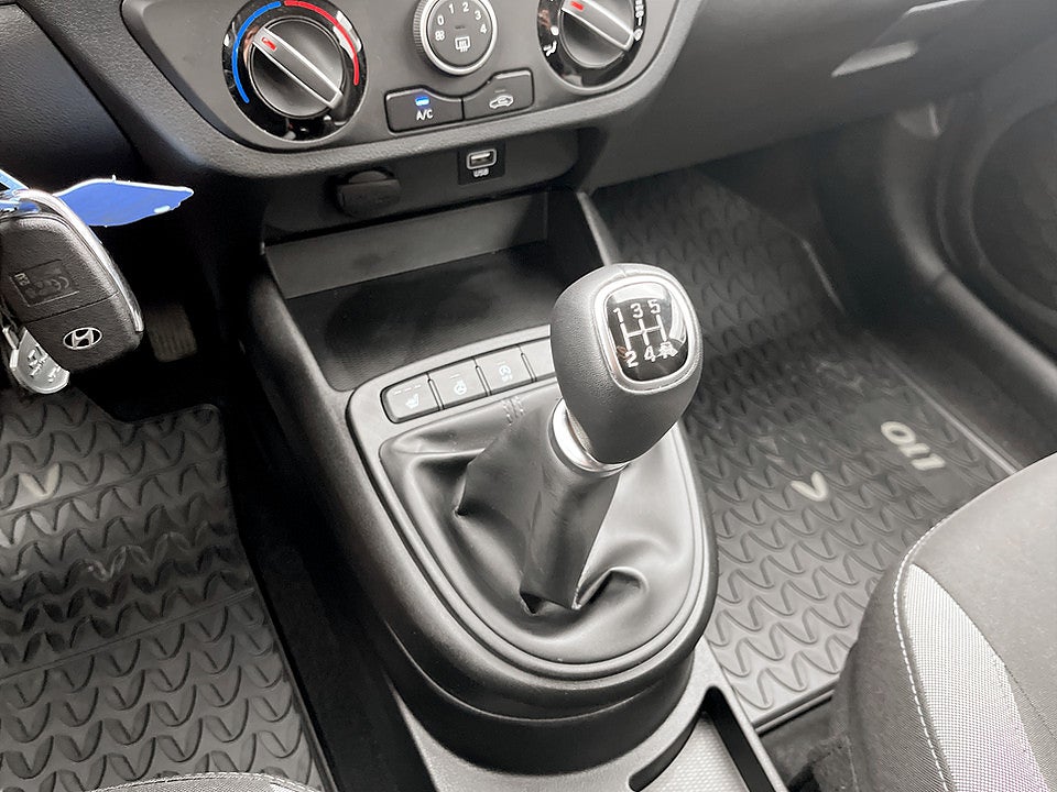 Bild på Hyundai i10 Essential 1.0 67hk RATTVÄRME