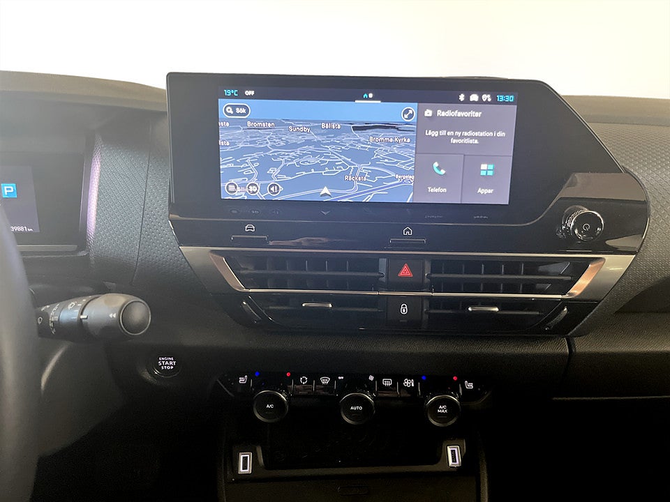 Bild på Citroën C4 Shine 1.2 PT 130hk Aut B-KAMERA CARPLAY HUD NAVI