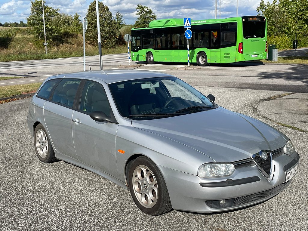 Alfa Romeo 156 Sportwagon 2.5 V6 24V Distinctive | Pedant Skött 