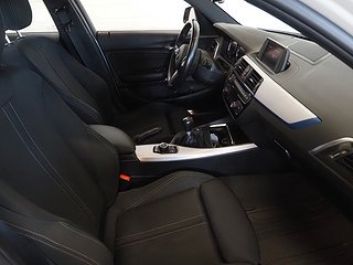 Halvkombi BMW 118I 10 av 20