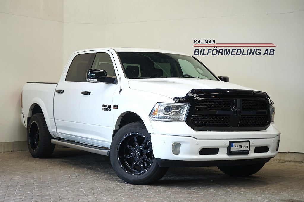 RAM 1500 5.7 V8 HEMI 4x4 Laramie Luftfjädring Alpine 395hk