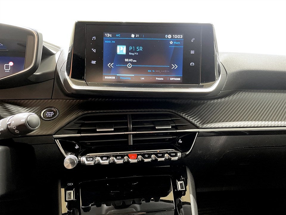 Bild på Peugeot 208 Allure 1.2 PT 100hk - B-KAMERA, CARPLAY
