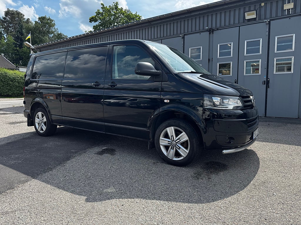 Volkswagen Transporter T30 2.0 TDI BMT Auto lång 2 skjutdörr  Drag 3 sits