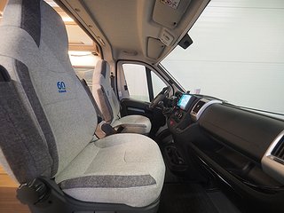 Husbil-halvintegrerad Knaus BoxStar 600 MQ Street 60 year 14 av 34