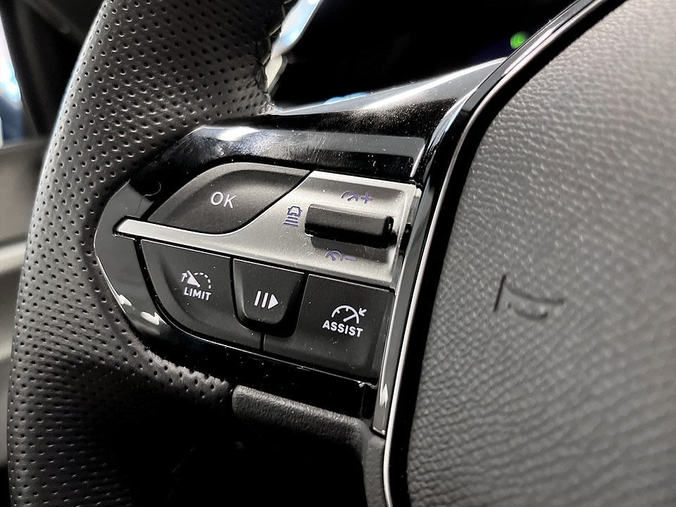 Bild på Peugeot 308 SW GT 1.2 PT 130hk Aut - B-KAMERA, CARPLAY