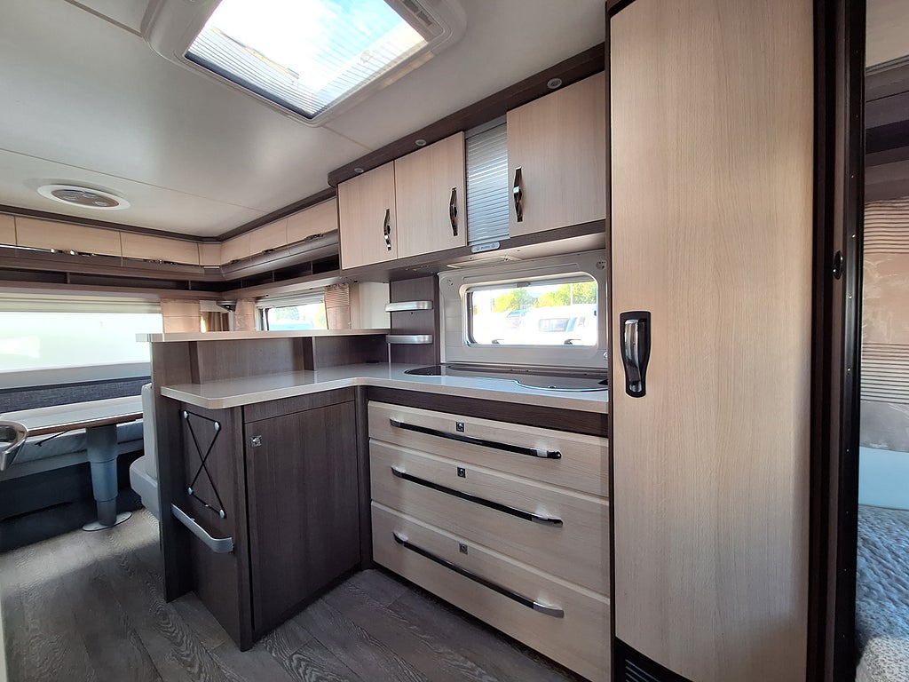 Hobby Prestige 620 CL Långbädd, AC -2020, Tält -2024