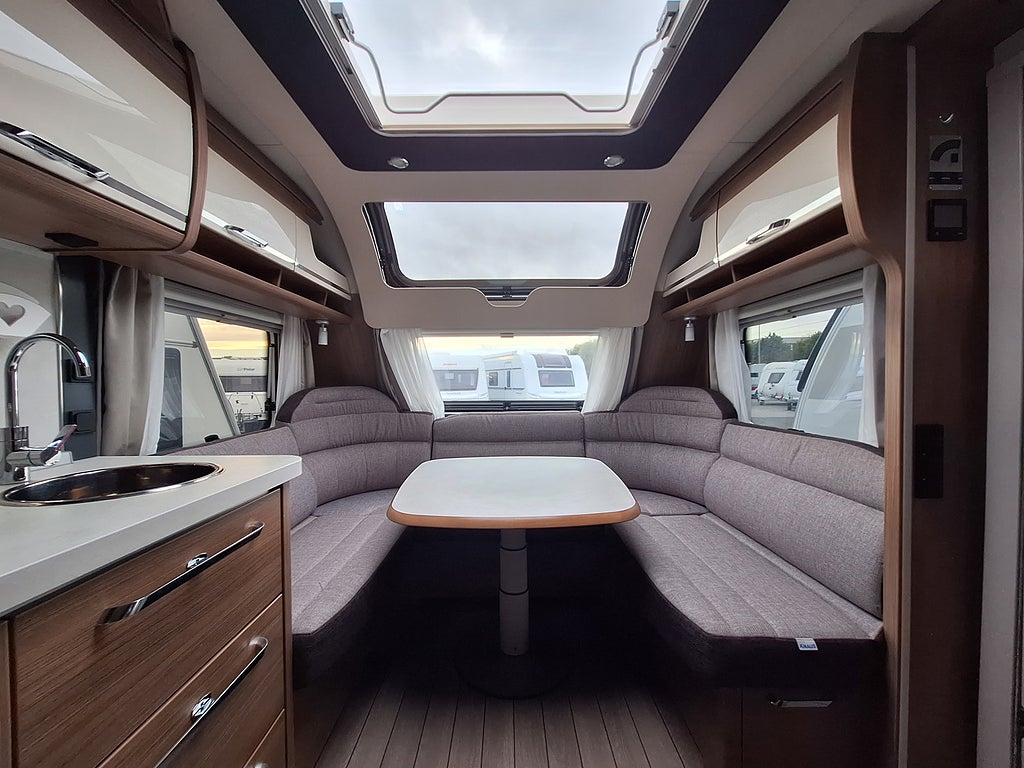 Knaus Scandinavian Selection 750 UFK Barnkammare