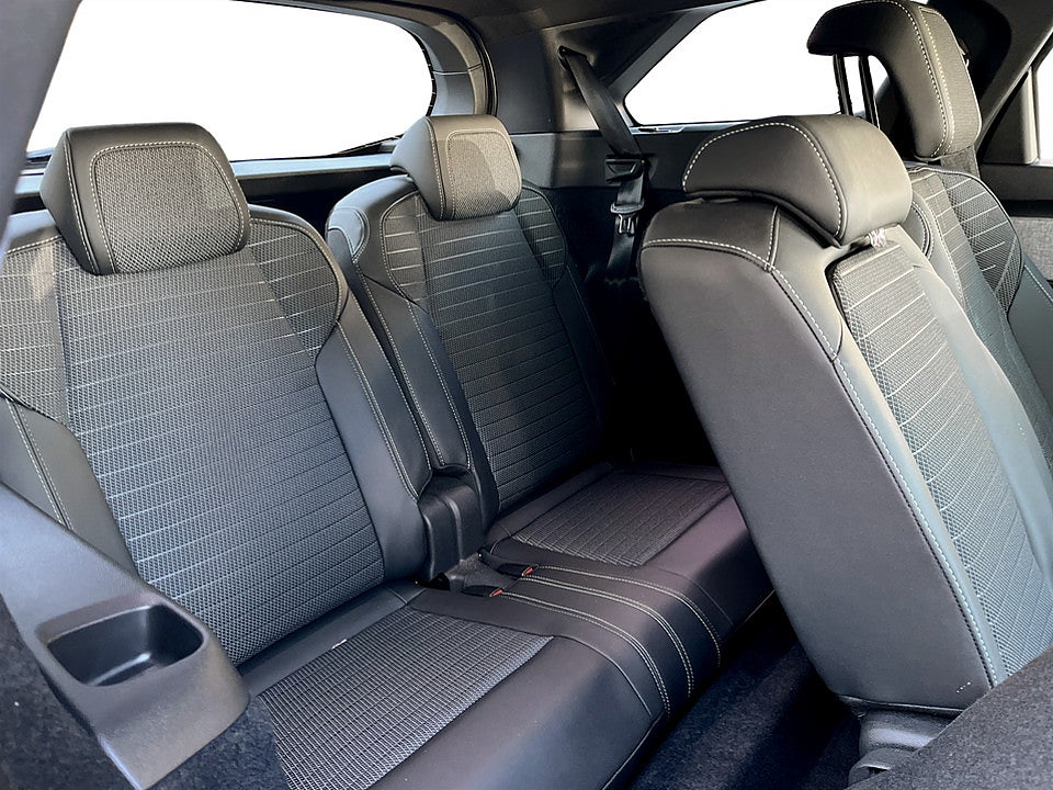 Bild på Peugeot 5008 GT Hybrid 145hk Aut 7-SITS BACKAMERA CARPLAY