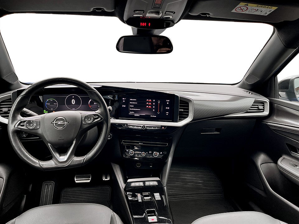 Bild på Opel Mokka-e Ultimate 50kWh 136hk Aut B-KAMERA CARPLAY 