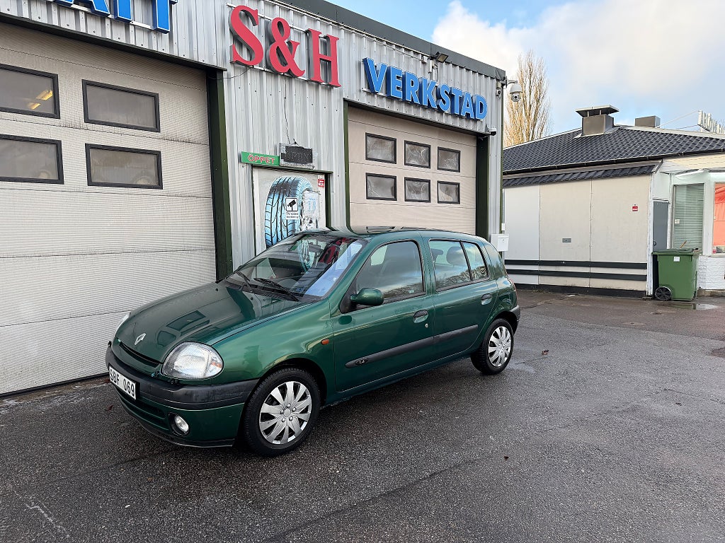 Renault Clio 5-dörrars Halvkombi 1.4