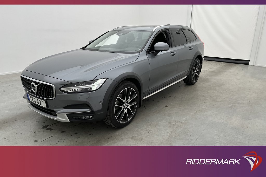 Volvo V90 Cross Country D5 AWD Pro Pano Luft 360° Skinn Drag