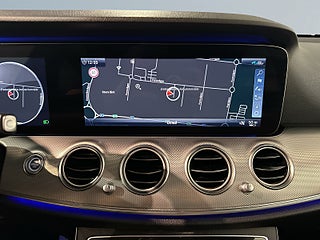 Mercedes-Benz E220 220 T d 4MATIC 9G AMG Drag Pvärm Kamera GPS S/V-hjul – bild 15