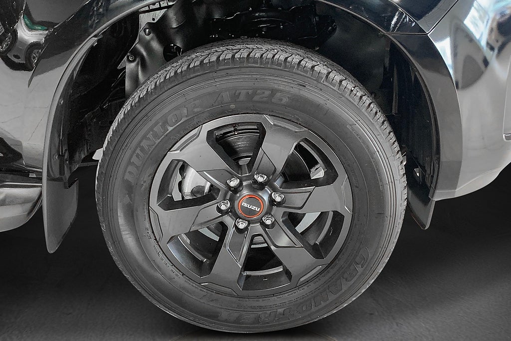 Isuzu D-Max DC CNG 4WD  | Rolltop | Värmare | OMG leverans