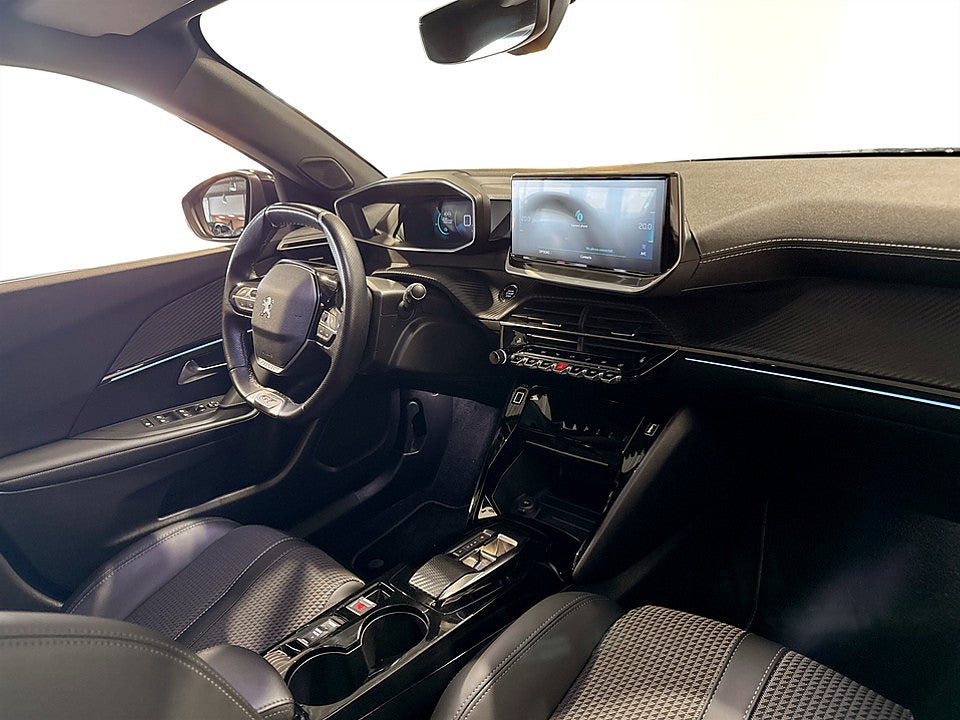 Bild på Peugeot E-2008 GT 50 kWh 136hk Aut B-KAMERA CARPLAY