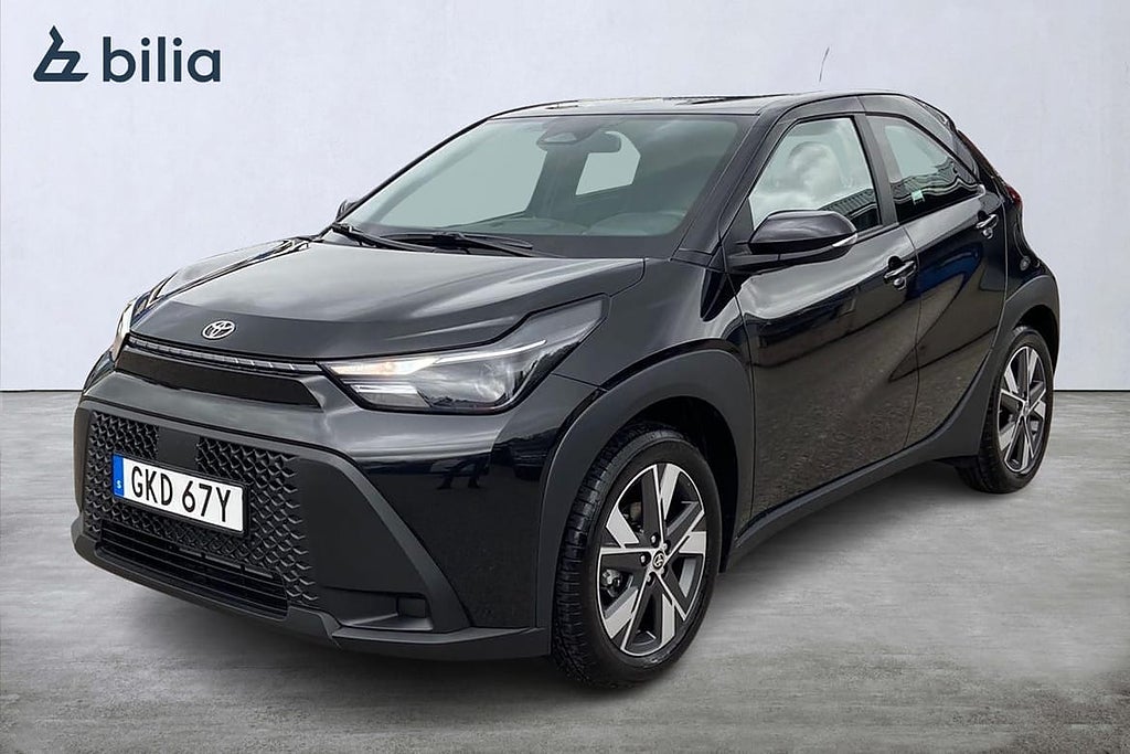 Toyota Aygo X 1,5 HYBRID X PLAY Appstyd Värmare